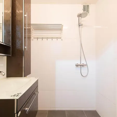 Beautiful In Prime Location Appartement *